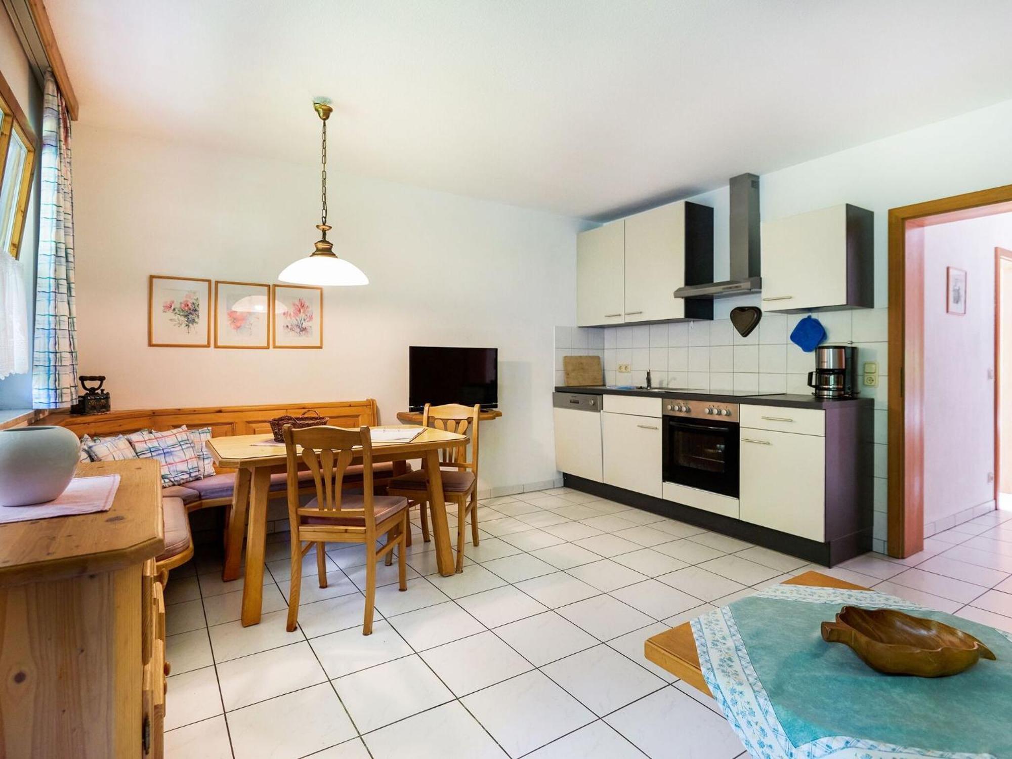Apartment With Balcony In Schoenau Am Koenigssee ภายนอก รูปภาพ