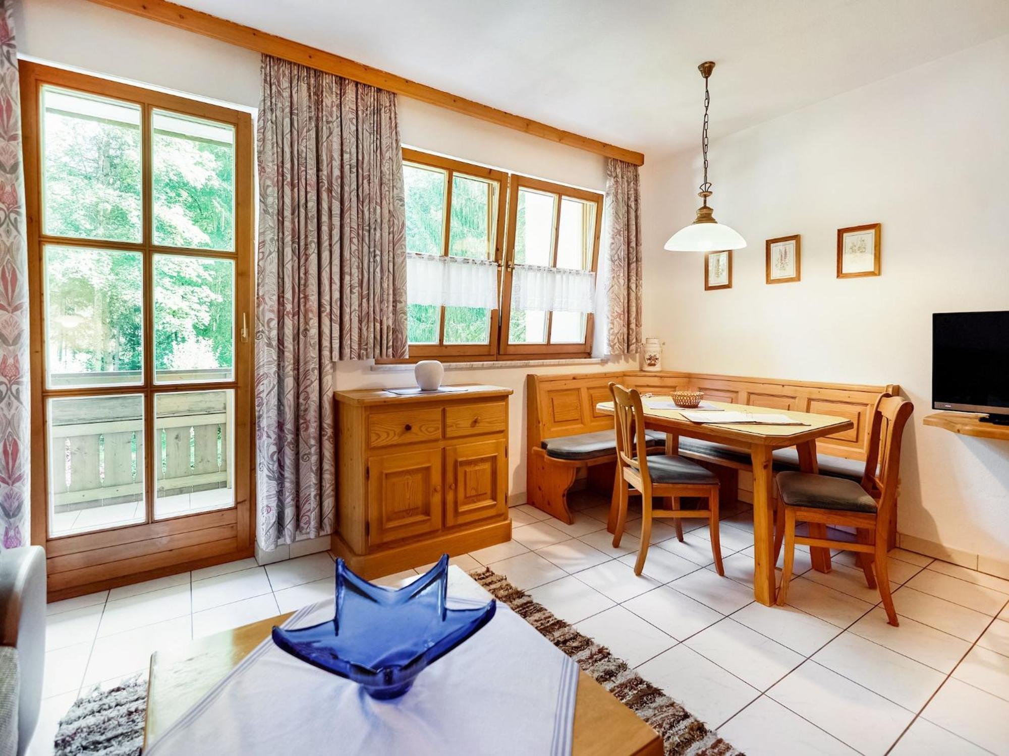 Apartment With Balcony In Schoenau Am Koenigssee ภายนอก รูปภาพ
